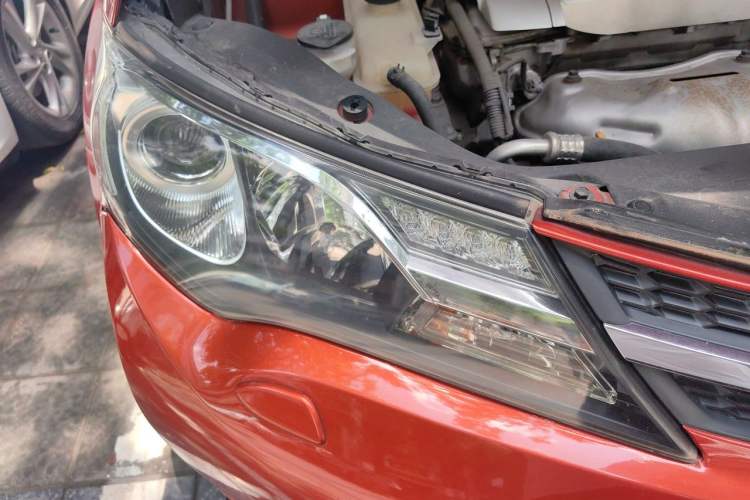 Used Toyota RAV4 2013 2.5L Automatic 4x4 Elite Edition Right Front Headlight