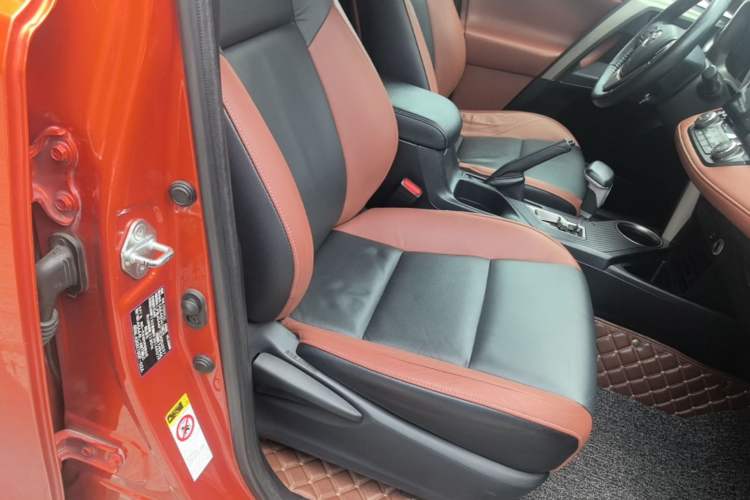 Used Toyota RAV4 2013 2.5L Automatic 4x4 Elite Edition Right Front Seat