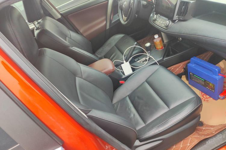 Used Toyota RAV4 2013 2.0L CVT Four-Wheel Drive New Edition Right Front Seat