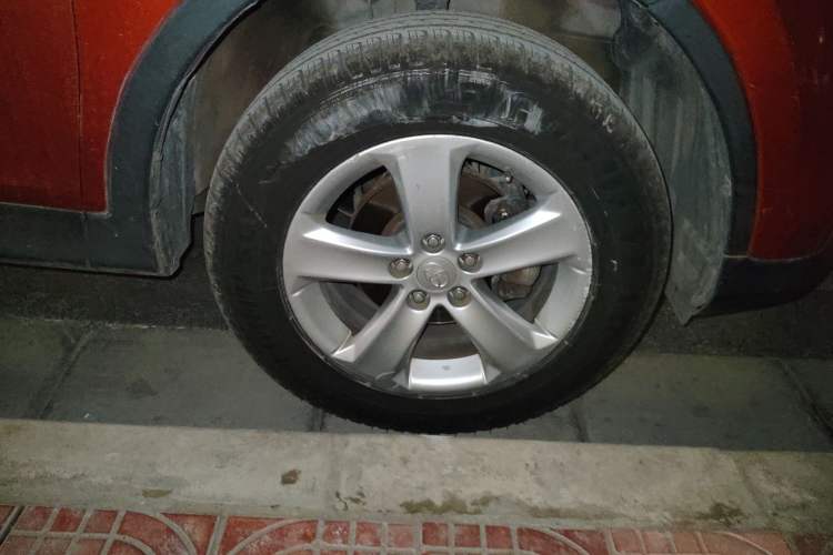 Used Toyota RAV4 2013 2.0L CVT Four-Wheel Drive Fashion Edition Right Front Wheel Hub