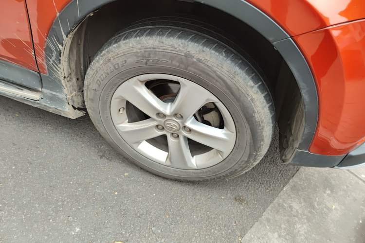 Used Toyota RAV4 2013 2.0L CVT Four-Wheel Drive New Edition Right Front Wheel Hub