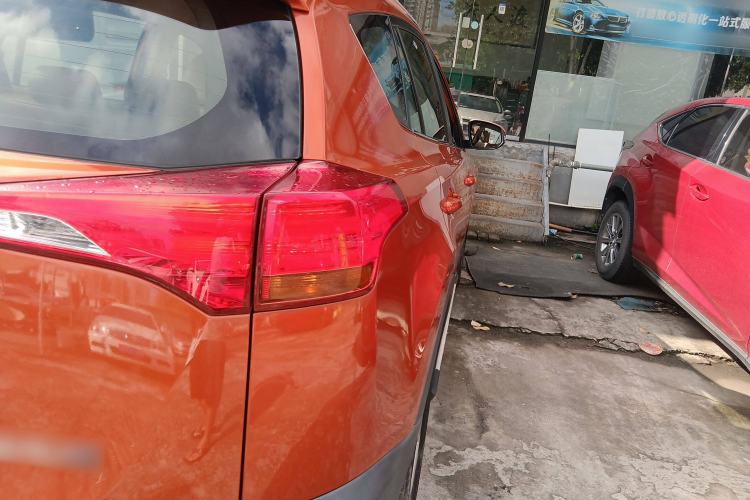 Used Toyota RAV4 2013 2.0L CVT Two-Wheel Drive Urban Edition Right Rear Taillight