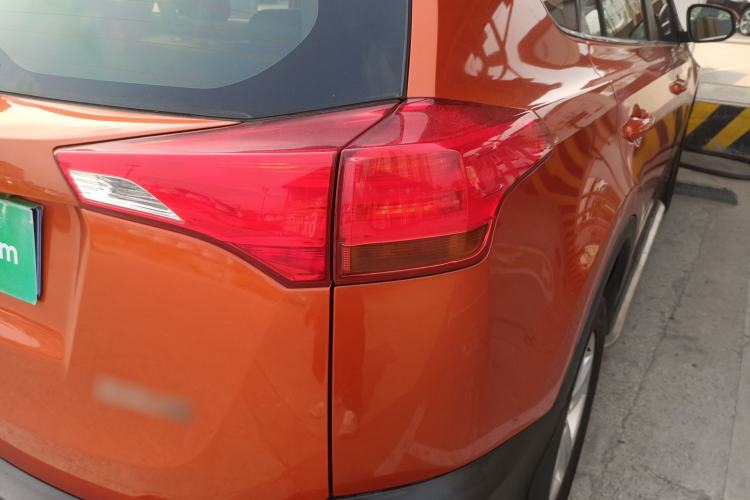 Used Toyota RAV4 2013 2.0L CVT Two-Wheel Drive Urban Edition Right Rear Taillight
