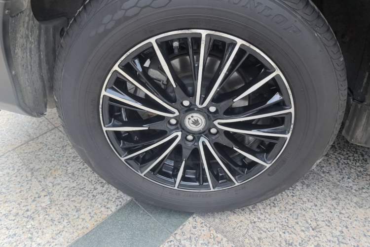 Used Toyota RAV4 2013 2.5L Automatic 4x4 Elite Edition Right Rear Wheel Hub