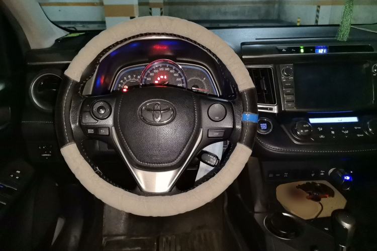 Used Toyota RAV4 2013 2.0L CVT Four-Wheel Drive New Edition Steering Wheel