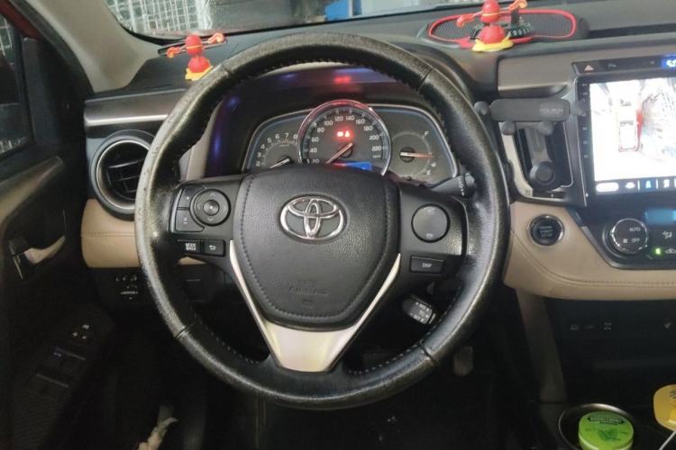 Used Toyota RAV4 2013 Special Edition 2.0L Automatic Elite Steering Wheel