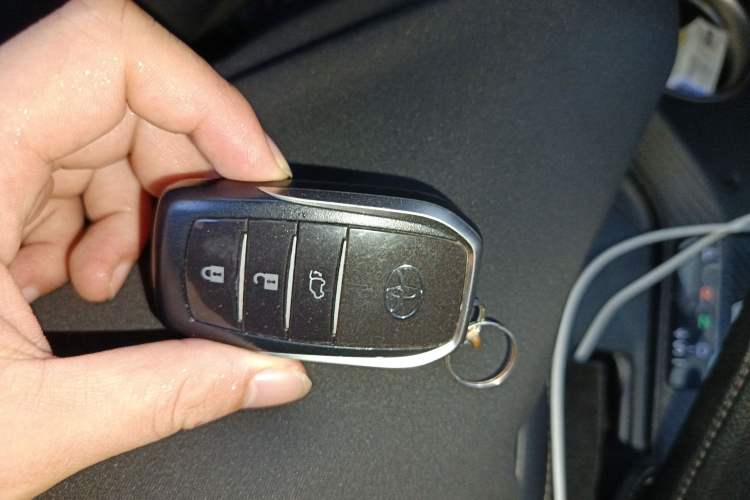 Used Toyota RAV4 2013 2.5L Automatic 4x4 Prestige Edition Vehicle Key