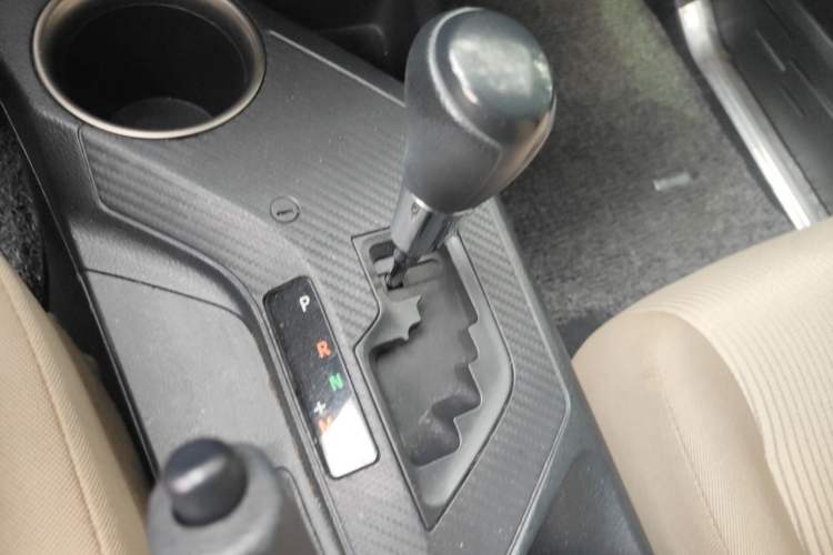 Used Toyota RAV4 2013 2.0L CVT Two-Wheel Drive Urban Edition Audio And AC Panel