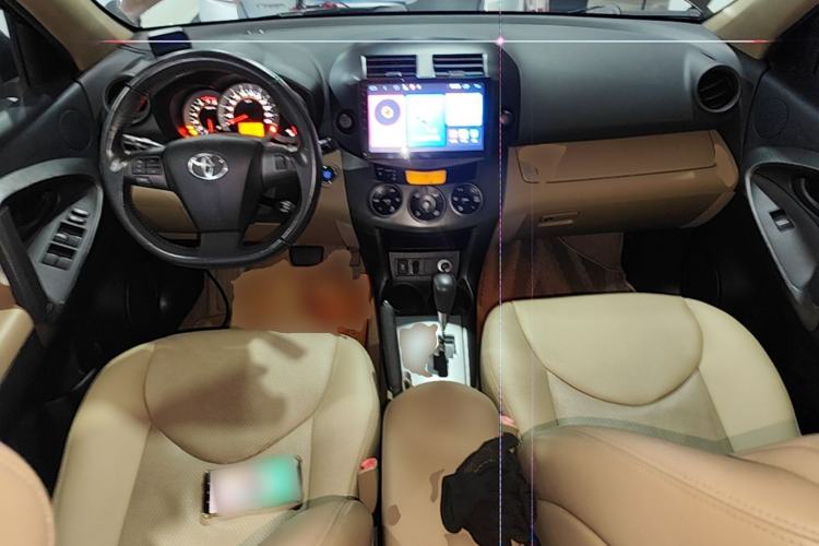Used Toyota RAV4 2013 Special Edition 2.0L Automatic Classic Center Console
