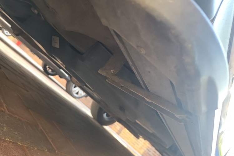 Used Toyota RAV4 2013 2.5L Automatic 4x4 Luxury Edition Chassis Front Left