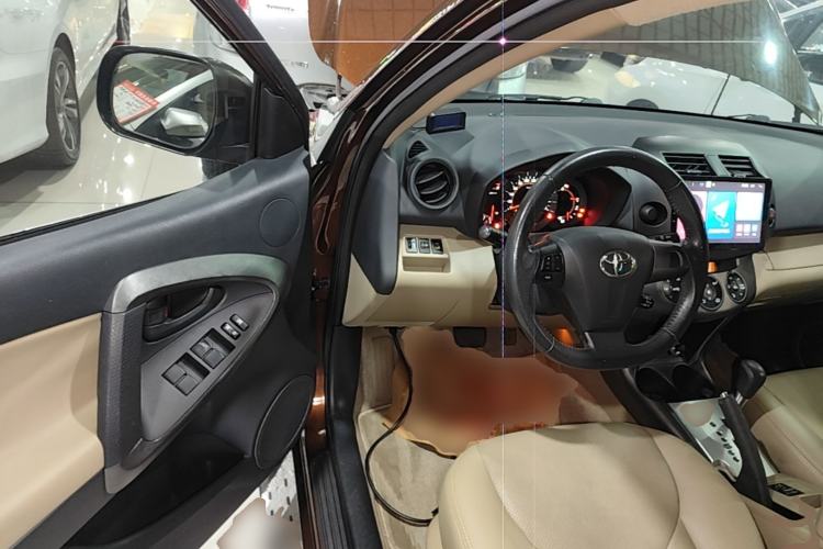 Used Toyota RAV4 2013 Special Edition 2.0L Automatic Classic Driver Seat