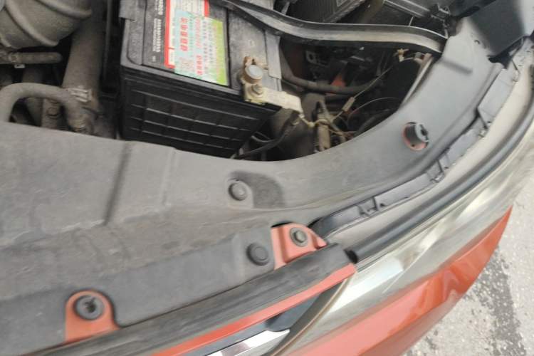 Used Toyota RAV4 2013 2.0L CVT Two-Wheel Drive Urban Edition Engine Bay Left