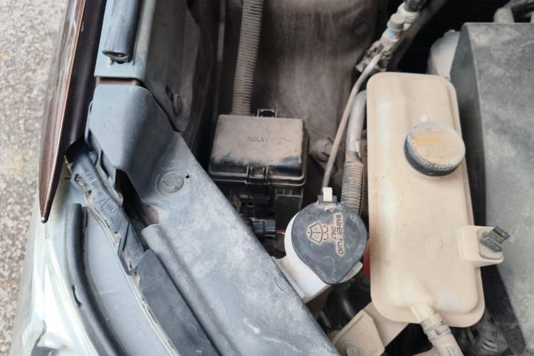 Used Toyota RAV4 2013 2.0L CVT Four-Wheel Drive New Edition Engine Bay Right