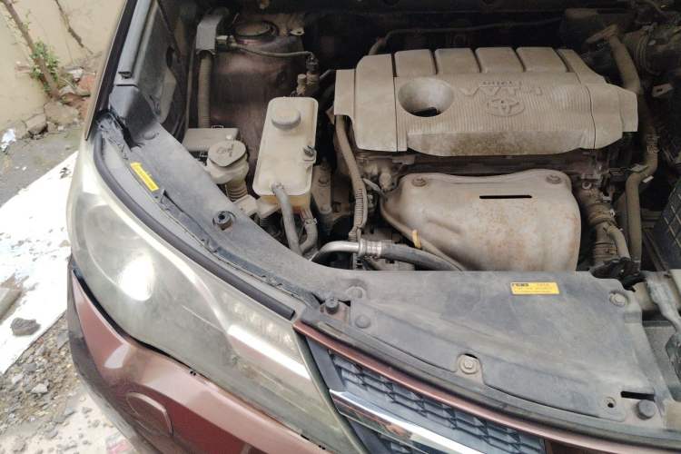 Used Toyota RAV4 2013 2.5L Automatic 4x4 Elite Edition Engine Bay Right