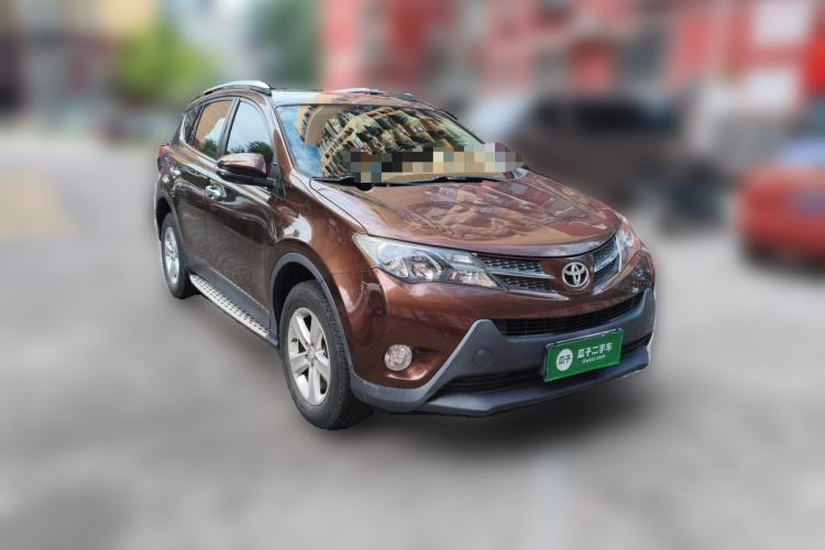 Used Toyota RAV4 2013 2.0L CVT Four-Wheel Drive New Edition Front Right 45 Deg