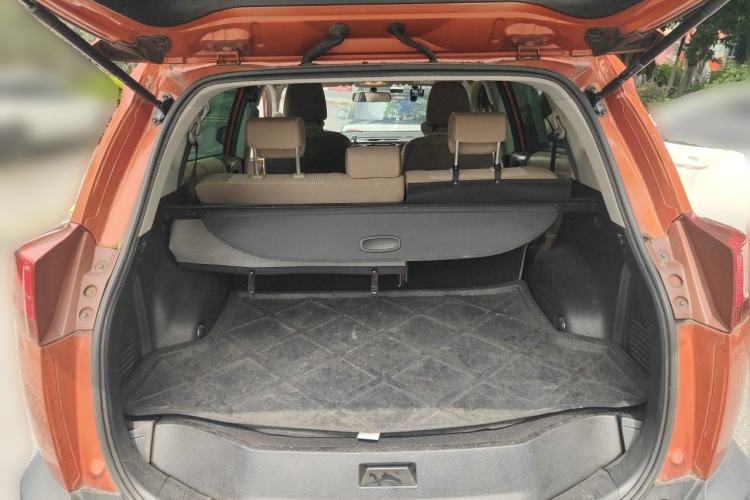 Used Toyota RAV4 2013 2.0L CVT Two-Wheel Drive Urban Edition Trunk
