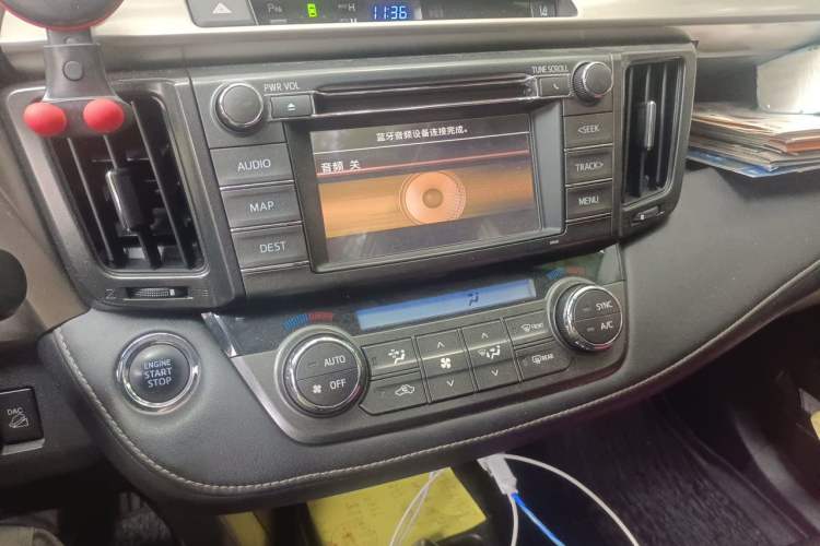 Used Toyota RAV4 2013 2.5L Automatic 4x4 Prestige Edition Audio And AC Panel