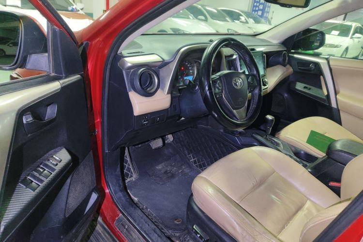 Used Toyota RAV4 2013 2.5L Automatic 4x4 Elite Edition Driver Seat