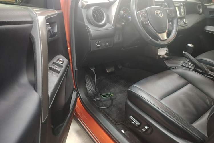 Used Toyota RAV4 2013 2.0L CVT Four-Wheel Drive New Edition Driver Seat