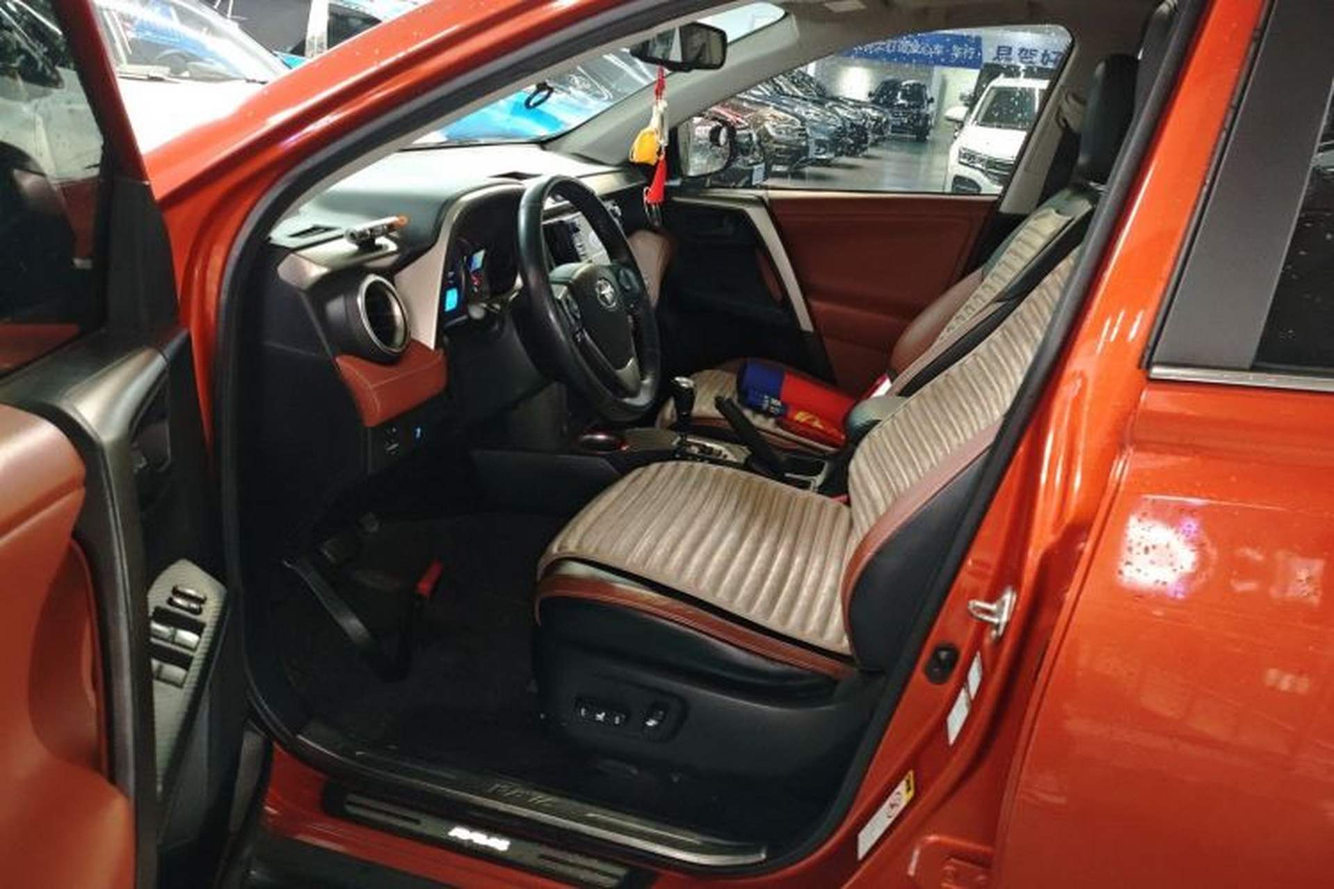 Used Toyota RAV4 2013 2.5L Automatic 4x4 Elite Edition Driver Seat