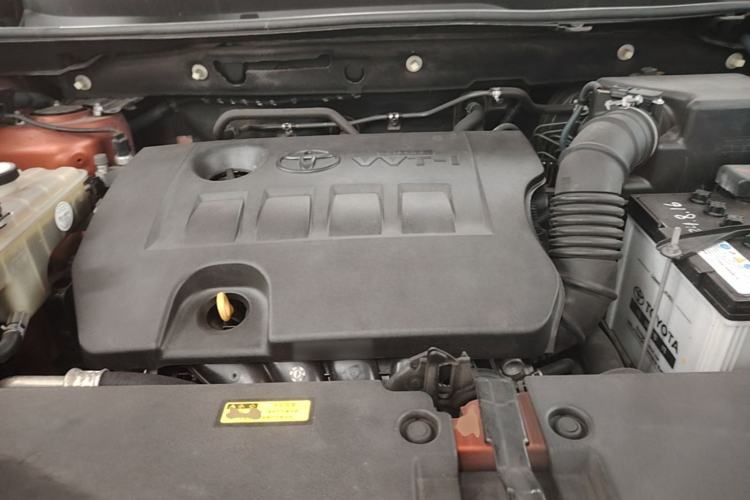 Used Toyota RAV4 2013 2.0L CVT Four-Wheel Drive New Edition Engine Bay
