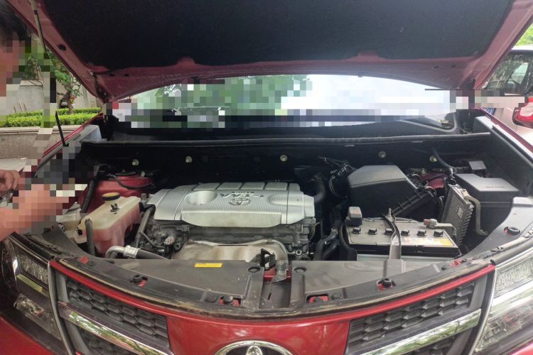 Used Toyota RAV4 2013 2.5L Automatic 4x4 Prestige Edition Engine Bay