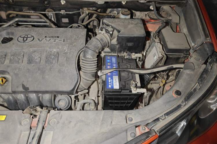 Used Toyota RAV4 2013 2.0L CVT Two-Wheel Drive Urban Edition Engine Bay Left