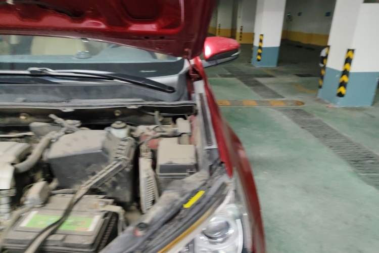 Used Toyota RAV4 2013 2.5L Automatic 4x4 Elite Edition Engine Bay Left