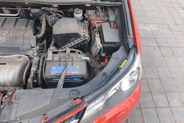 Used Toyota RAV4 2013 2.5L Automatic 4x4 Luxury Edition Engine Bay Left