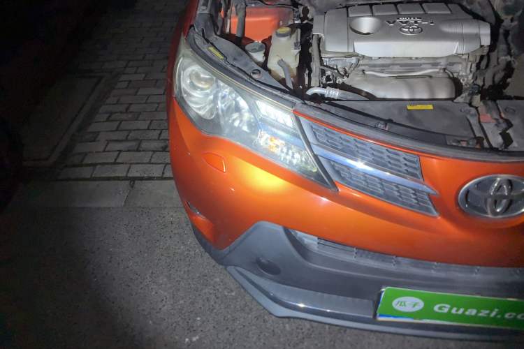 Used Toyota RAV4 2013 2.5L Automatic 4x4 Luxury Edition Engine Bay Right