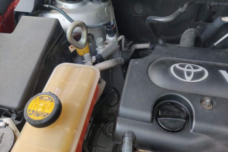 Used Toyota RAV4 2013 Special Edition 2.4L Automatic 4x4 Prestige Engine Bay Right