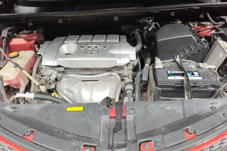 Used Toyota RAV4 2013 2.5L Automatic 4x4 Luxury Edition Engine Bay