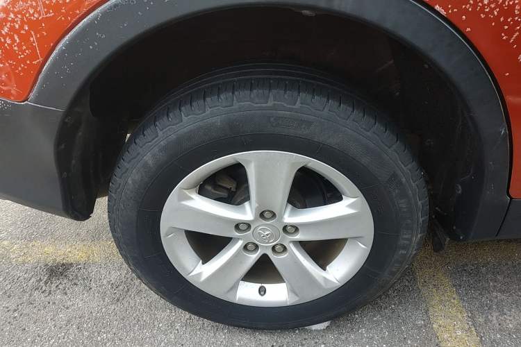 Used Toyota RAV4 2013 2.0L Manual Two-Wheel Drive Urban Edition Exterior 5
