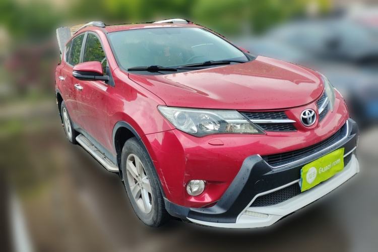 Used Toyota RAV4 2013 2.5L Automatic 4x4 Elite Edition Front Right 45 Deg