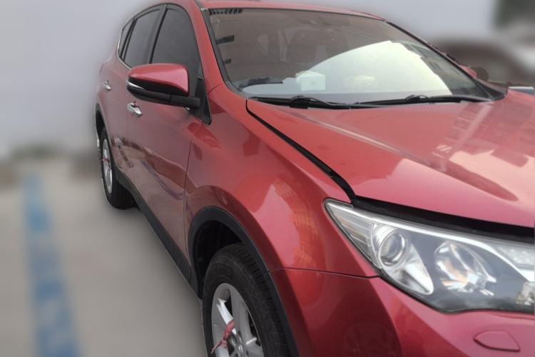 Used Toyota RAV4 2013 2.5L Automatic 4x4 Elite Edition Front Right 45 Deg