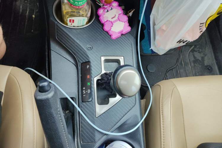 Used Toyota RAV4 2013 2.5L Automatic 4x4 Elite Edition Gear Lever