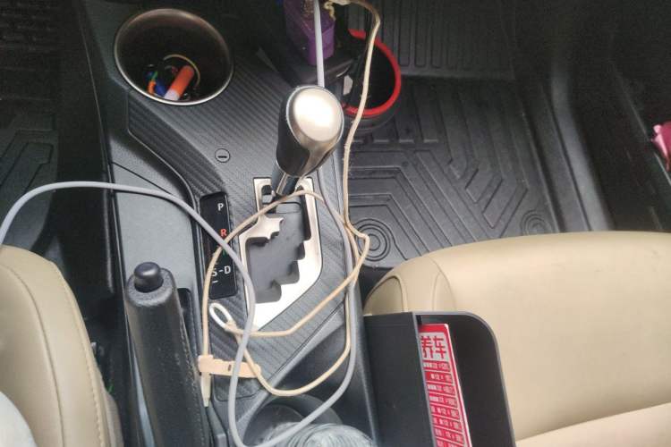 Used Toyota RAV4 2013 2.5L Automatic 4x4 Elite Edition Gear Lever
