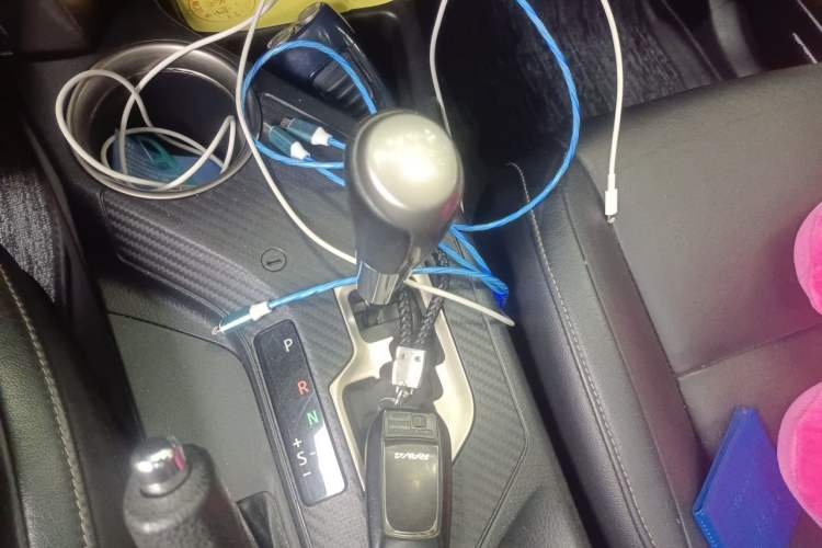 Used Toyota RAV4 2013 2.5L Automatic 4x4 Prestige Edition Gear Lever