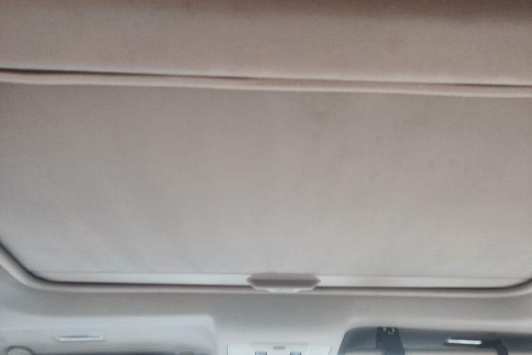 Used Toyota RAV4 2013 2.5L Automatic 4x4 Elite Edition Headliner