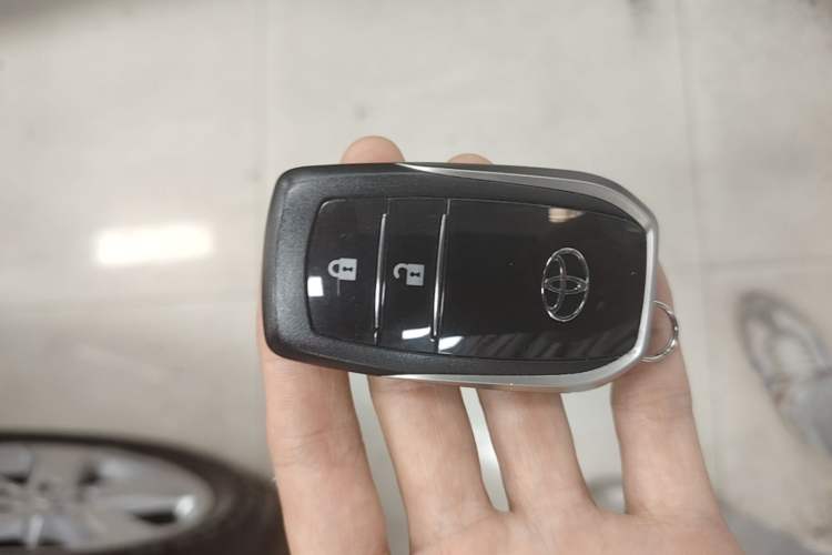 Used Toyota RAV4 2013 2.0L CVT Four-Wheel Drive New Edition Interior 1