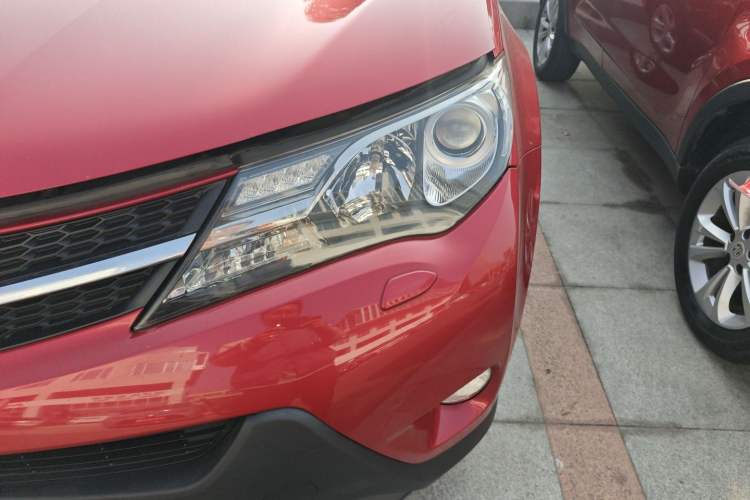 Used Toyota RAV4 2013 2.5L Automatic 4x4 Elite Edition Left Front Headlight