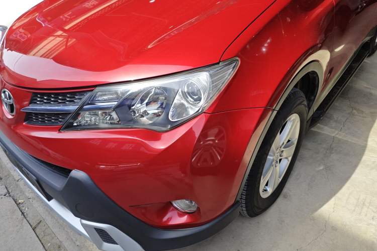 Used Toyota RAV4 2013 2.0L CVT Four-Wheel Drive New Edition Left Front Headlight