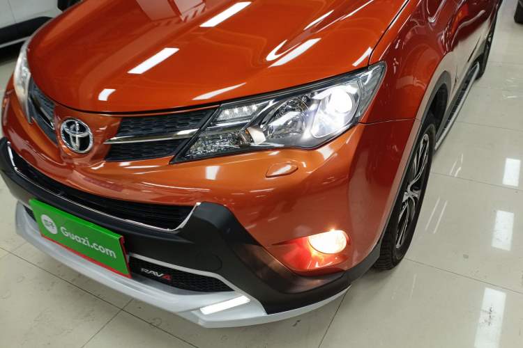 Used Toyota RAV4 2013 2.5L Automatic 4x4 Prestige Edition Left Front Headlight