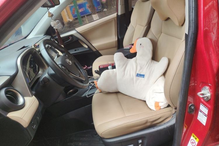 Used Toyota RAV4 2013 2.5L Automatic 4x4 Elite Edition Left Front Seat