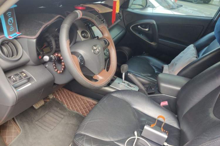 Used Toyota RAV4 2013 Special Edition 2.4L Automatic 4x4 Prestige Left Front Seat