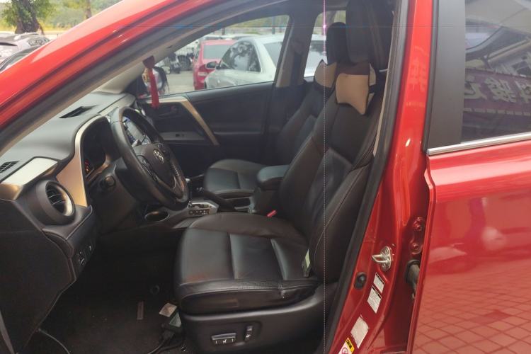 Used Toyota RAV4 2013 2.5L Automatic 4x4 Elite Edition Left Front Seat