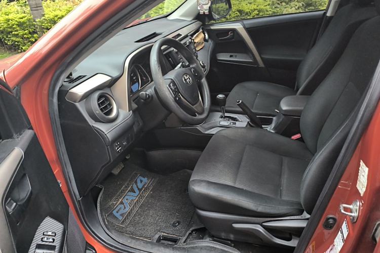 Used Toyota RAV4 2013 2.0L CVT Four-Wheel Drive Fashion Edition Left Front Seat