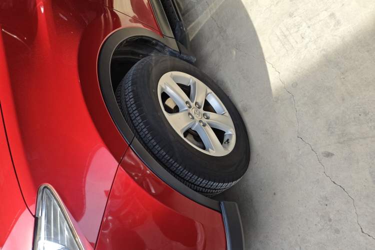 Used Toyota RAV4 2013 2.0L CVT Four-Wheel Drive New Edition Left Front Wheel Hub