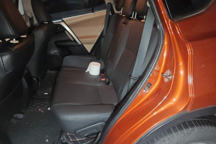 Used Toyota RAV4 2013 2.0L CVT Two-Wheel Drive Urban Edition Left Rear Seat