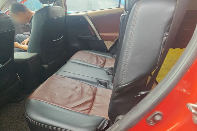 Used Toyota RAV4 2013 2.0L CVT Two-Wheel Drive Urban Edition Left Rear Seat